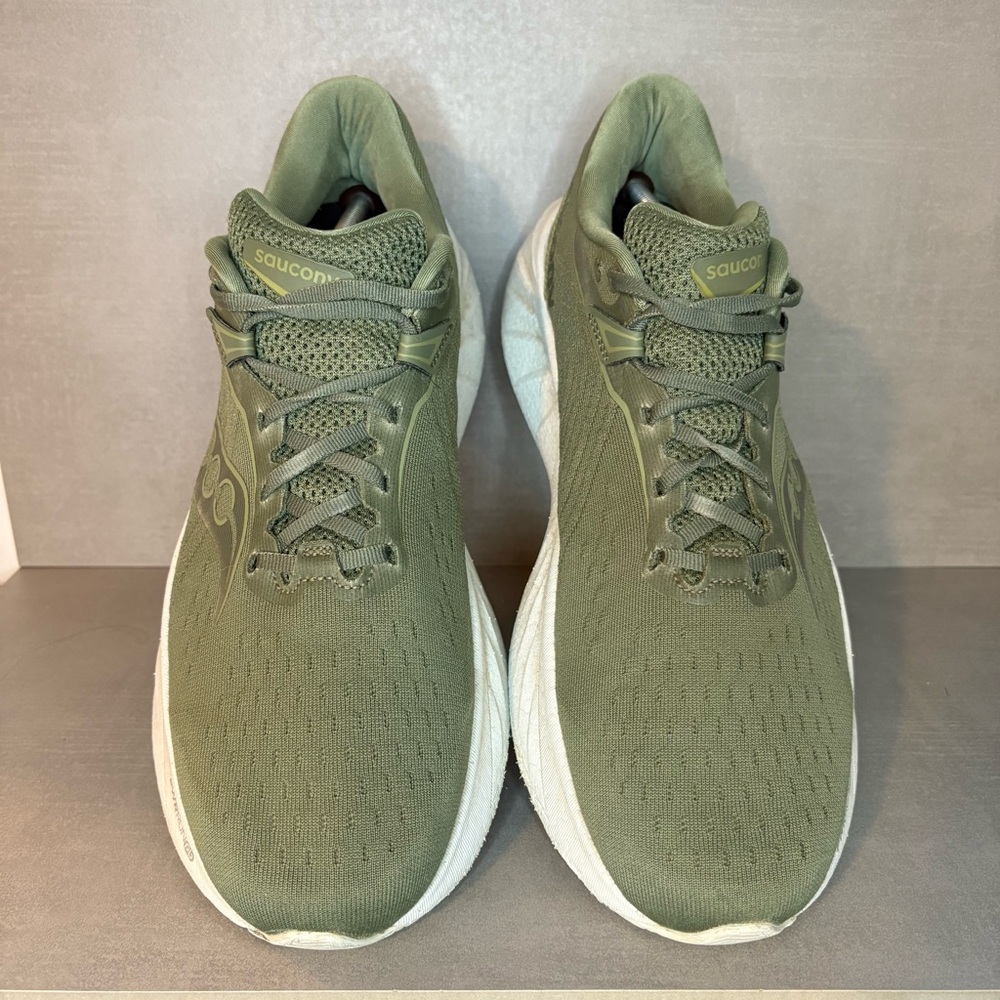 Saucony | Triumph 22 Running Shoes - Olivine Green White ; Mens 12.5 - Picture 2 of 8